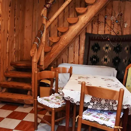 Mandrivnyi Rooms&apartments 3* ياسينيا
