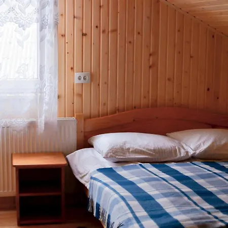 Mandrivnyi Rooms&apartments 3*