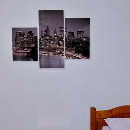 Mandrivnyi Rooms&apartments