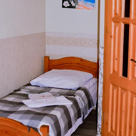 Mandrivnyi Rooms&apartments بيت ضيافة