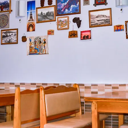 Mandrivnyi Rooms&apartments ياسينيا