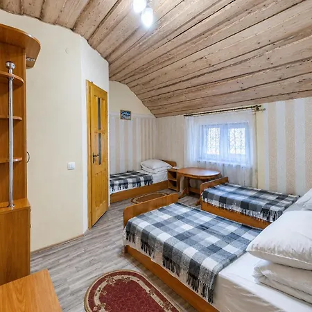 Mandrivnyi Rooms&apartments بيت ضيافة