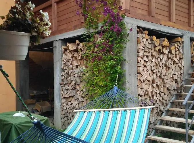 Pensjonat Mandrivnyi Rooms&apartments 3*