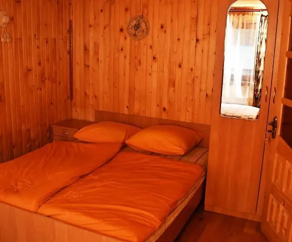 Mandrivnyi Rooms&apartments
