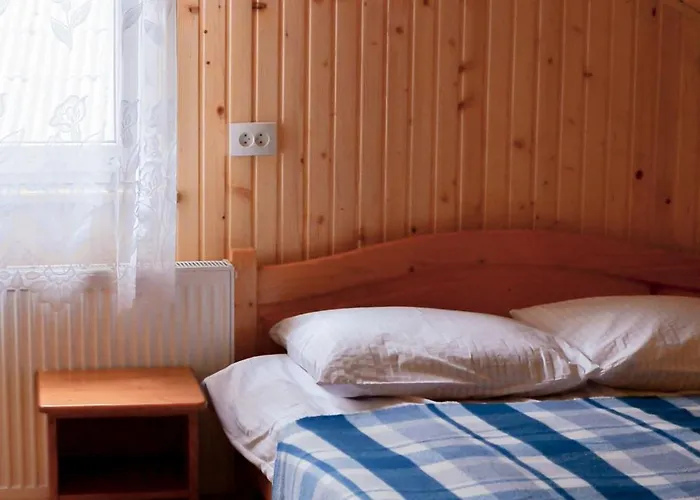 Mandrivnyi Rooms&apartments 3*
