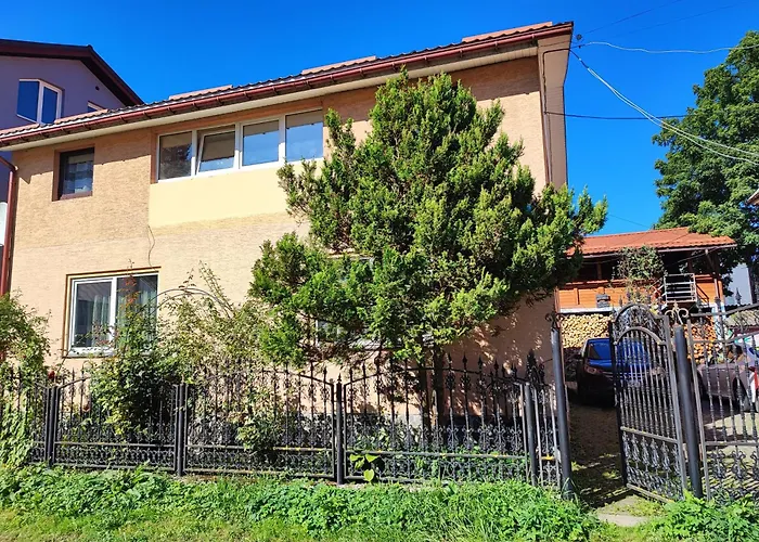 Mandrivnyi Rooms&apartments
