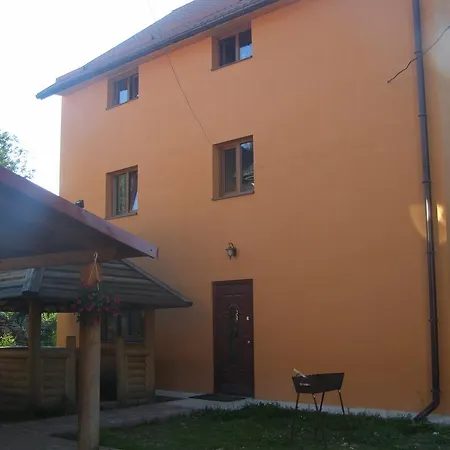 Гостевой дом Mandrivnyi